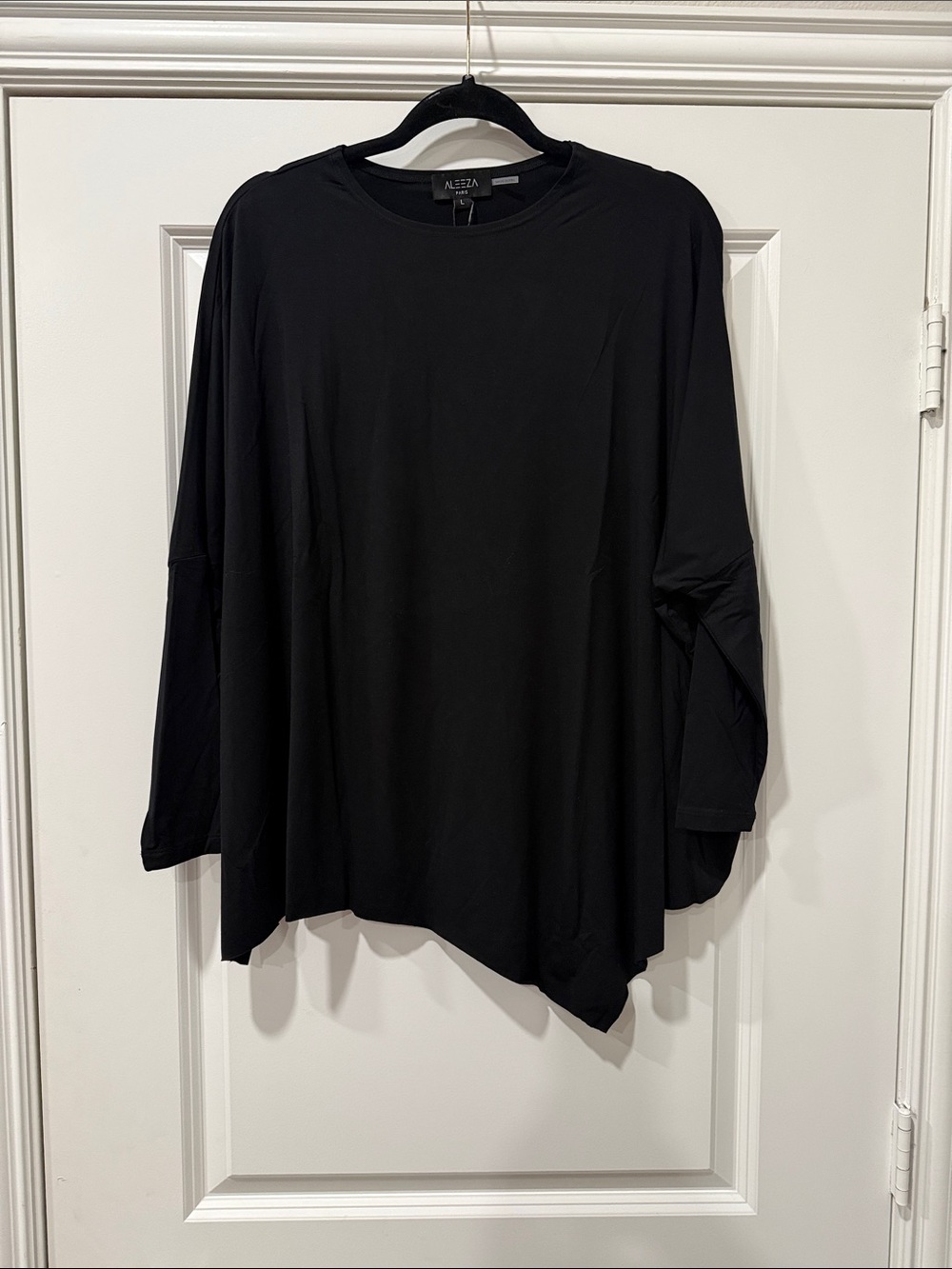 Alezza Paris Black Long-Sleeve Asymmetric Fitted Oversized Tee Size Large NWT